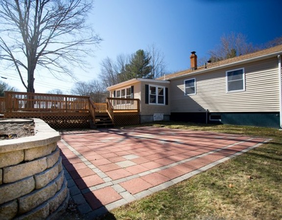 107 Daniels Road Charlton, MA 01507 - Photo 8 of 27 Gallery Image 8