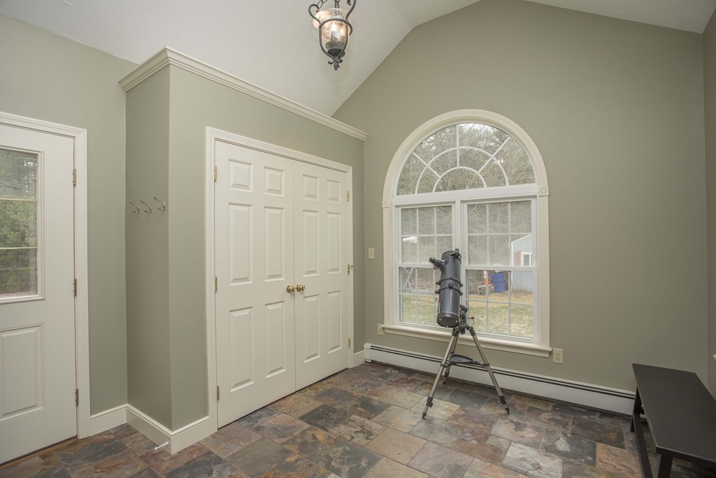 189 Ryder Road Rochester, MA 02770 - Photo 5 of 30