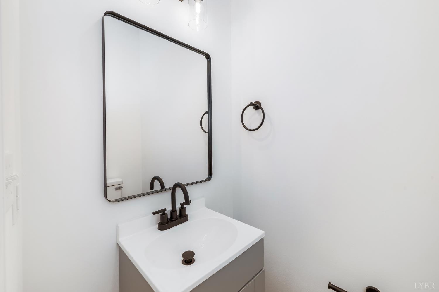 11218 Leesville Road Evington, VA 24550 - Photo 4 of 54