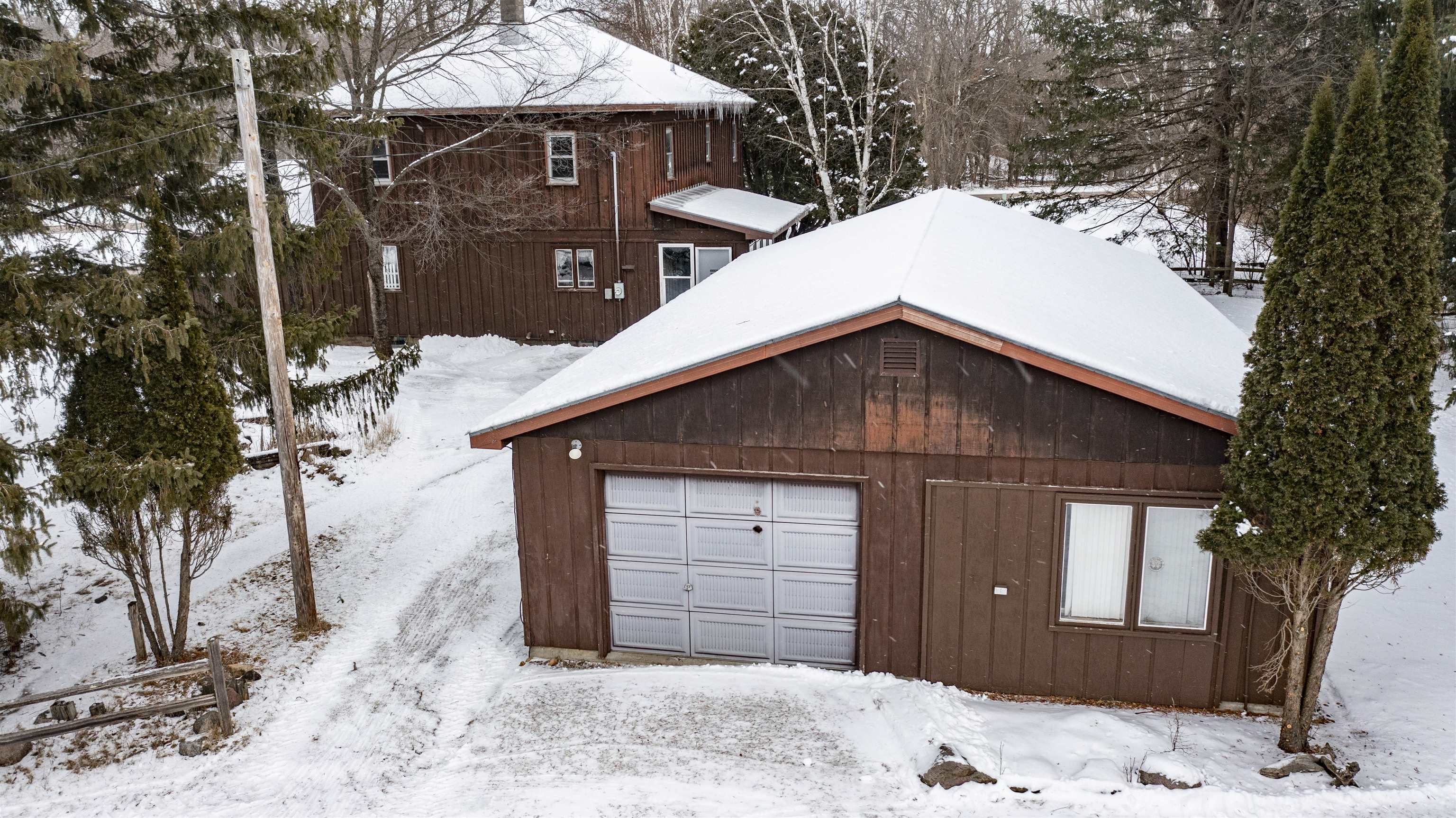 E2341 Danielson Road Waupaca, WI 54981 - Photo 2 of 28