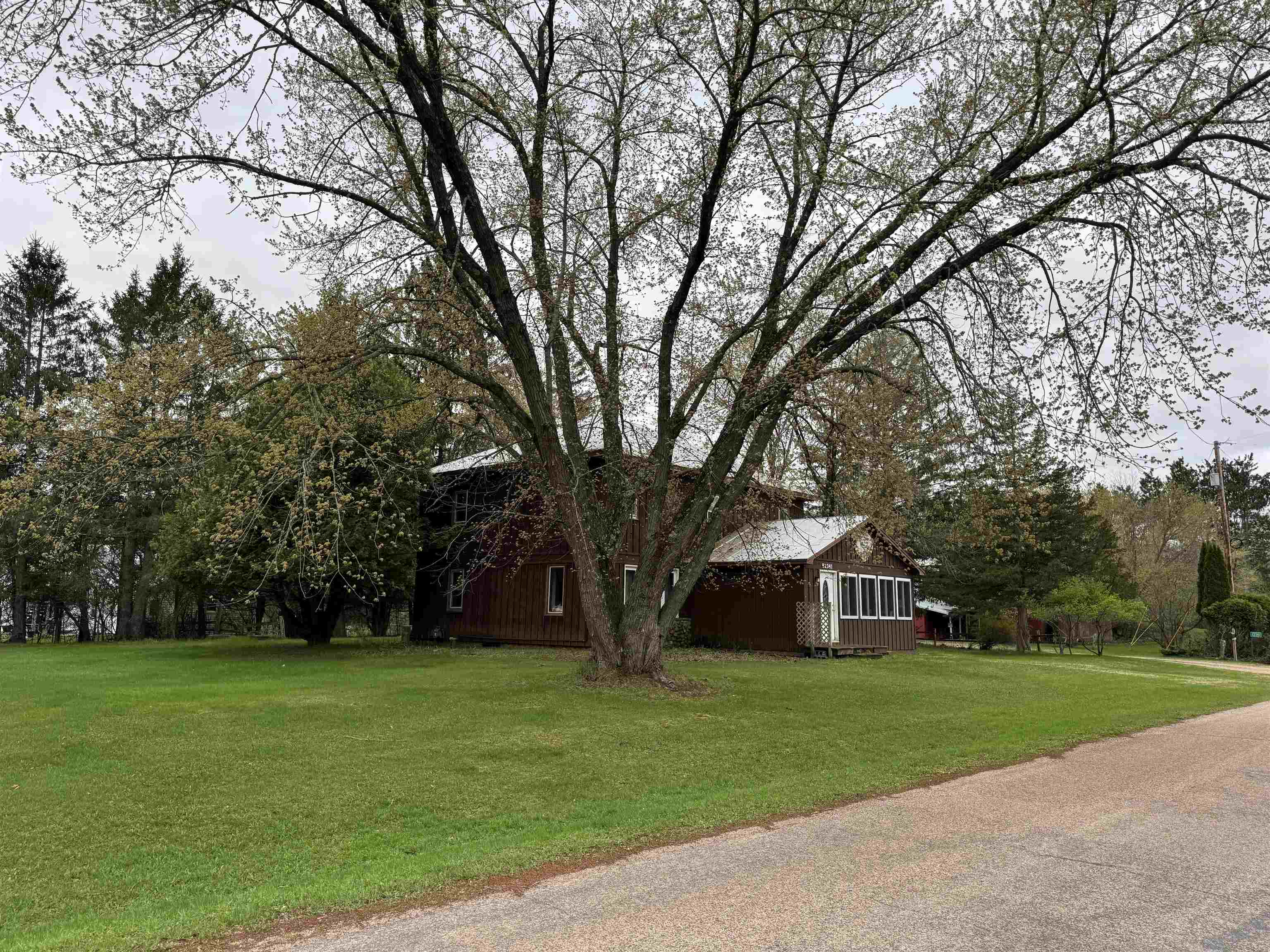 E2341 Danielson Road Waupaca, WI 54981 - Photo 3 of 31