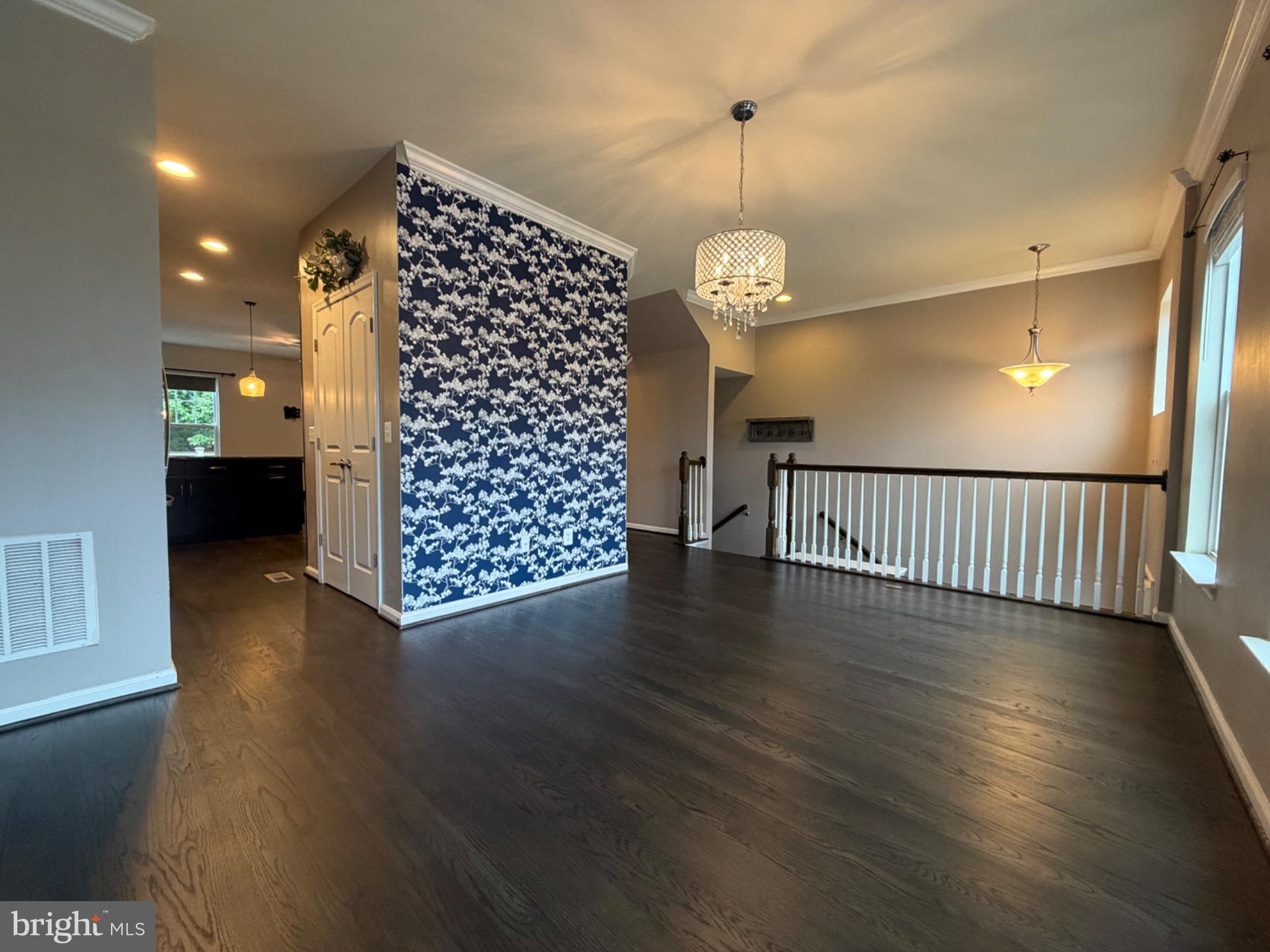 25333 Wakestone Terrace Chantilly, VA 20152 - Photo 33 of 109 Elegant entry with stylish accents.