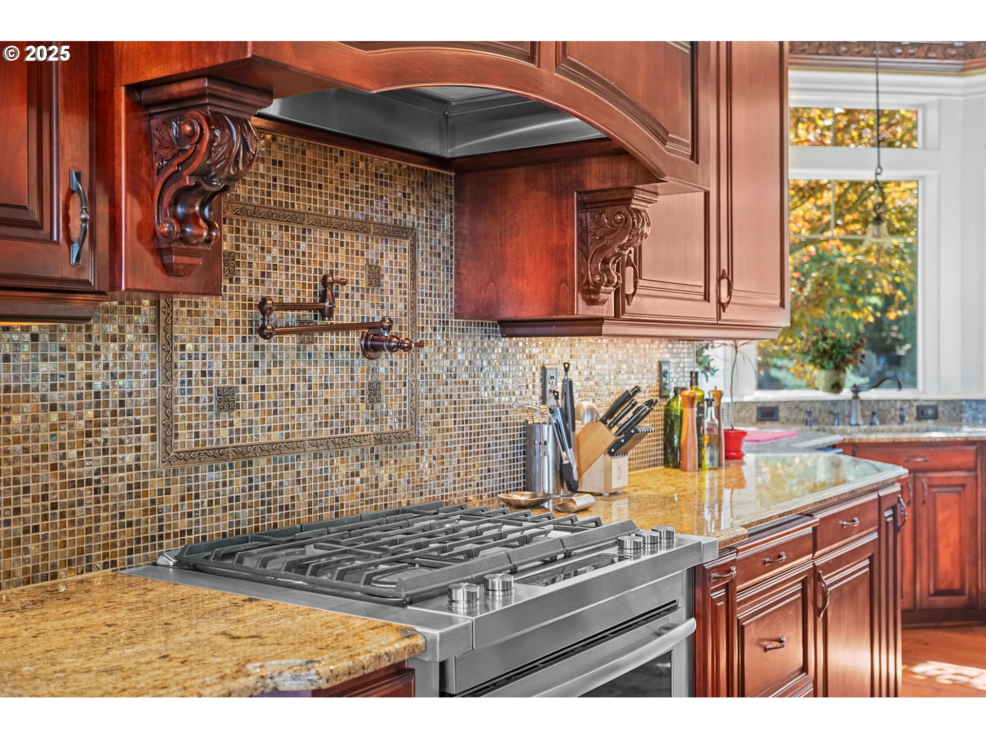 8438 Cascade Highway Northeast Silverton, OR 97381 - Photo 12 of 48 a kitchen with a stove and cabinets