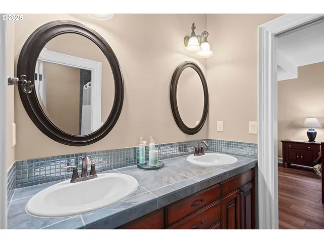 $2,199,000 | 8438 Cascade Highway Northeast, Silverton, OR 97381