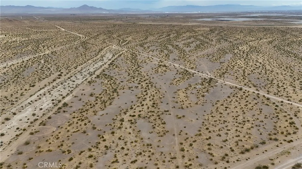 725 Desert Flower Road Adelanto, CA 92301 - Photo 9 of 11