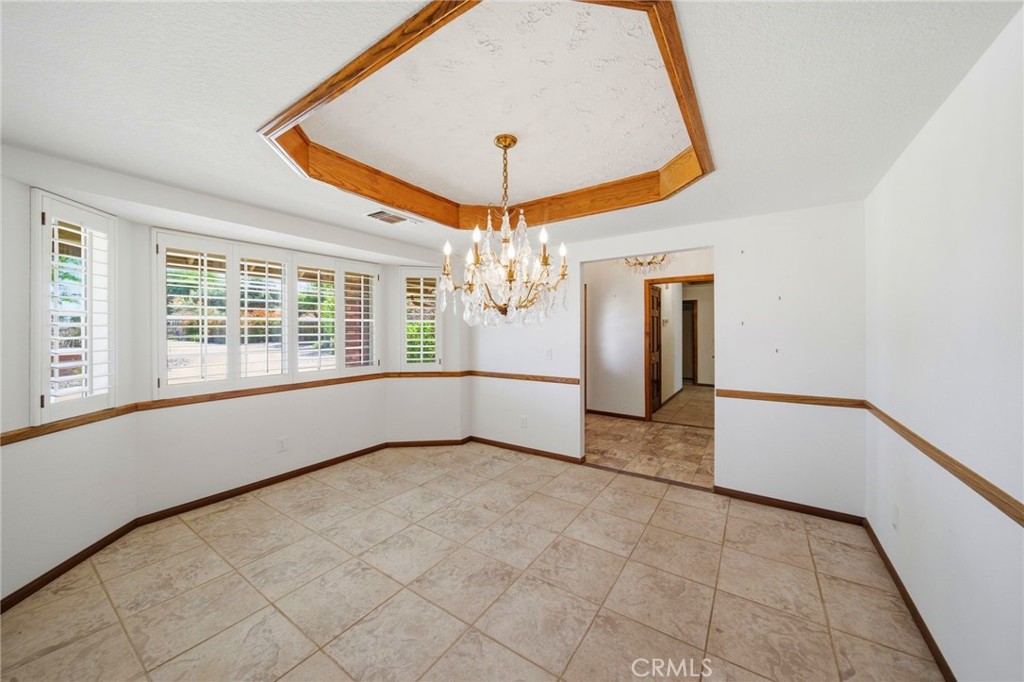 19670 Tonkawan Road Apple Valley, CA 92307 - Photo 9 of 70 Formal Dining Area off the Foyer Entry