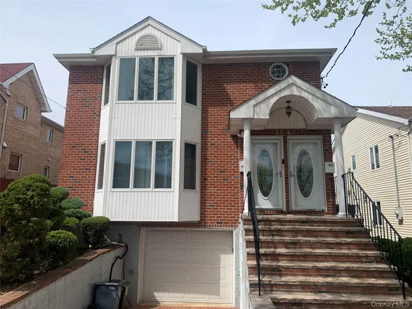 $3,250 | 57-48 256th Street, Unit 2 | Little Neck