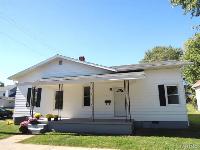 $178,000 | 621 South 5th Street, Greenville, IL 62246