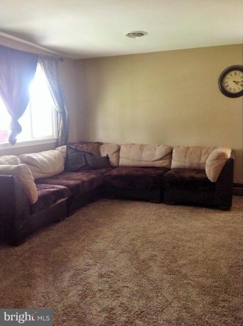 18 Peach Road Elkton, MD 21921 - Photo 4 of 30 Living Room