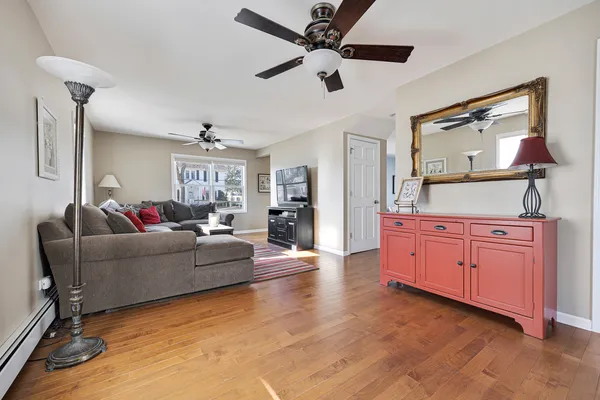 $439,900 | 206 Water Street, East Dundee, IL 60118