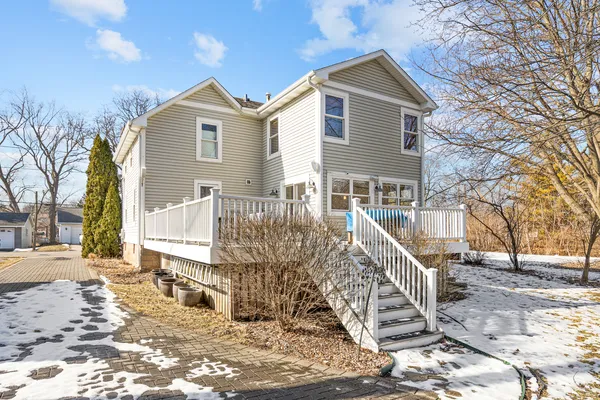 $439,900 | 206 Water Street, East Dundee, IL 60118