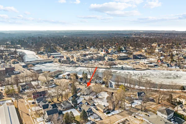 $439,900 | 206 Water Street, East Dundee, IL 60118