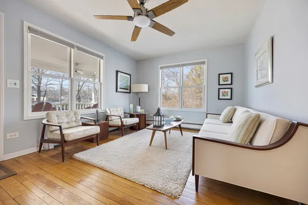 $439,900 | 206 Water Street, East Dundee, IL 60118