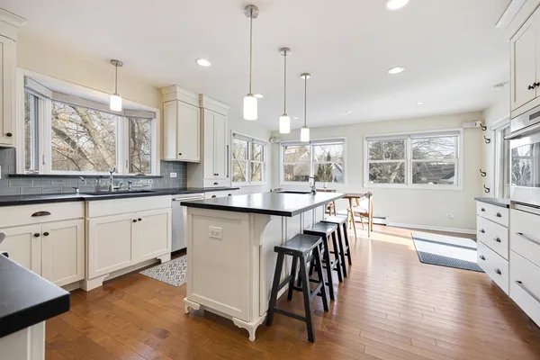 $439,900 | 206 Water Street, East Dundee, IL 60118