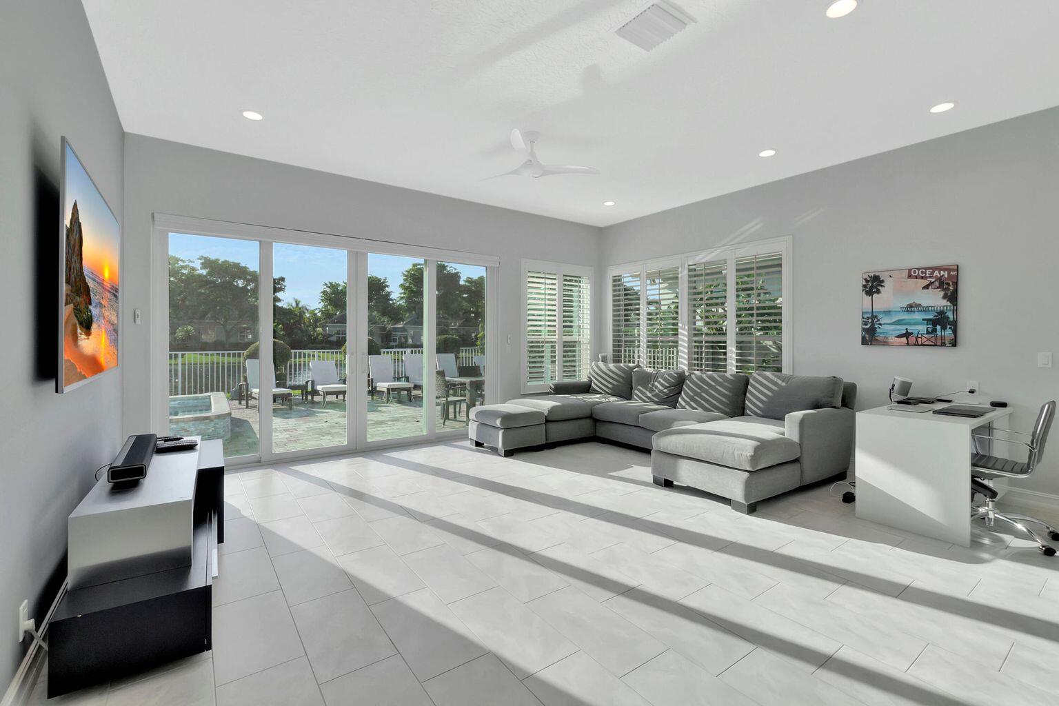 5675 Regency Circle West Boca Raton, FL 33496 - Photo 9 of 26 20221007124912472827000000-o