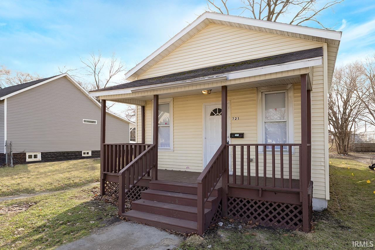 721 Harrison Street Elkhart, IN 46516 - Photo 1 of 14