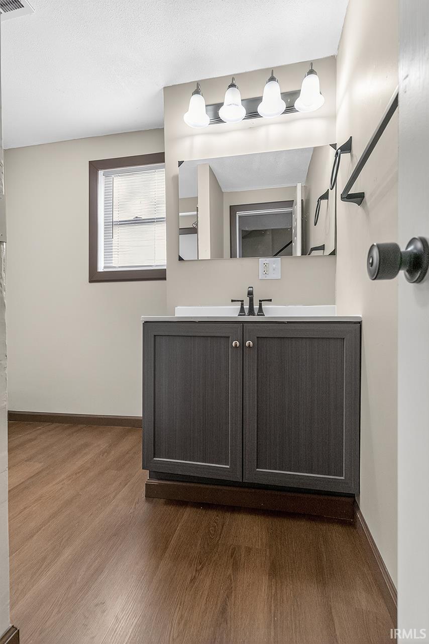 721 Harrison Street Elkhart, IN 46516 - Photo 6 of 11