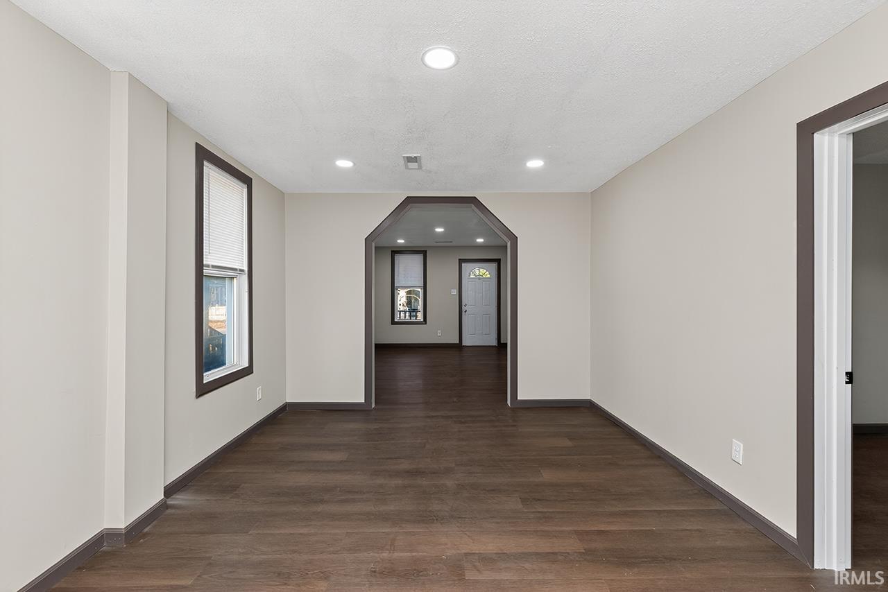 721 Harrison Street Elkhart, IN 46516 - Photo 7 of 11