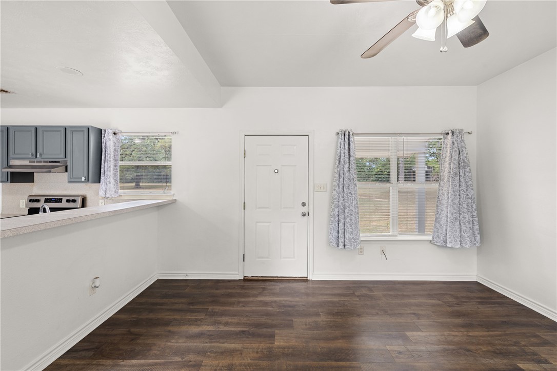8915 Cobb Branch Road Franklin, TX 77856 - Photo 11 of 33 Gallery Image 11