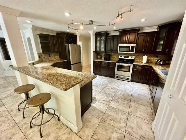 $1,299,000 | 16335 Southwest 93rd Street, Miami, FL 33196