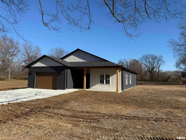 $290,000 | 333 South Hanseman Street, Carbondale, IL 62901