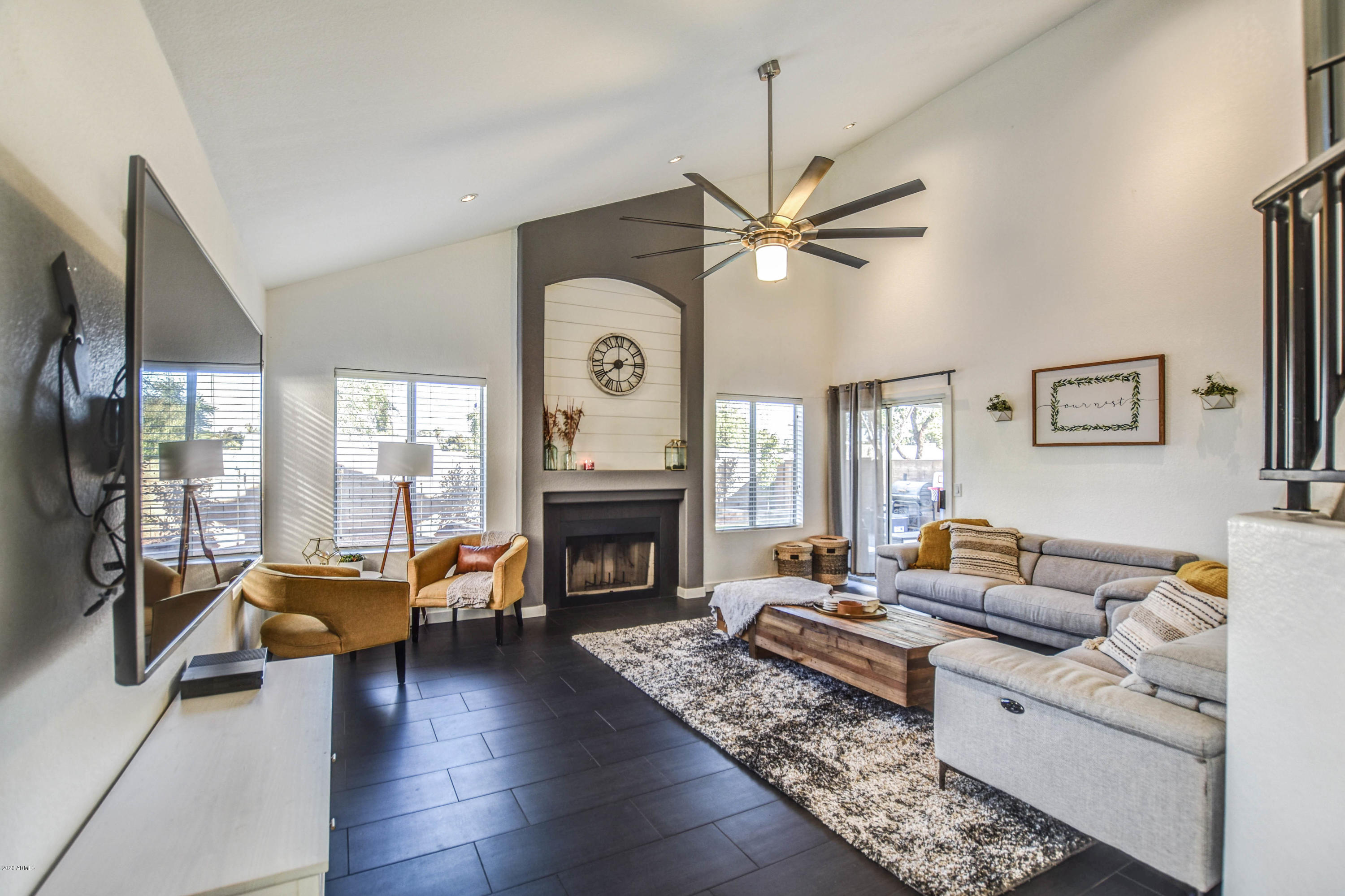 118 West Smoke Tree Road Gilbert, AZ 85233 - Photo 4 of 24 LIVING 1