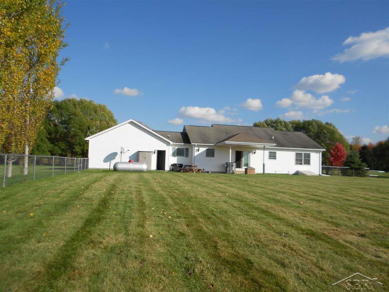 10595 North Gleaner Road Freeland, MI 48623 - Photo 25 of 34 Gallery Image 25