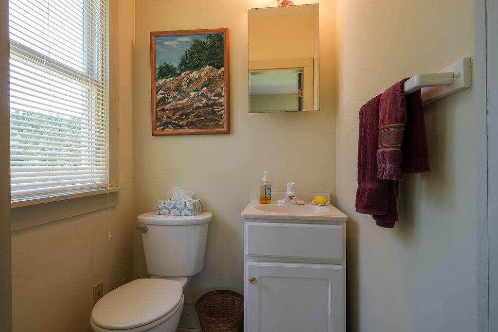 83 Green Head Road Stonington, ME 04681 - Photo 23 of 37 83GreenHead-23