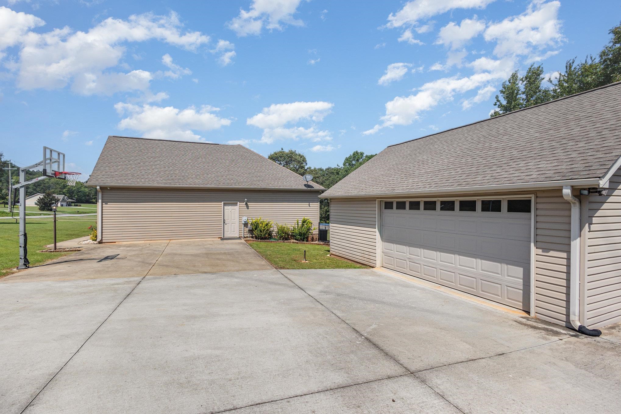 3189 East Gap Creek Road Greer, SC 29651 - Photo 34 of 38 Gallery Image 34