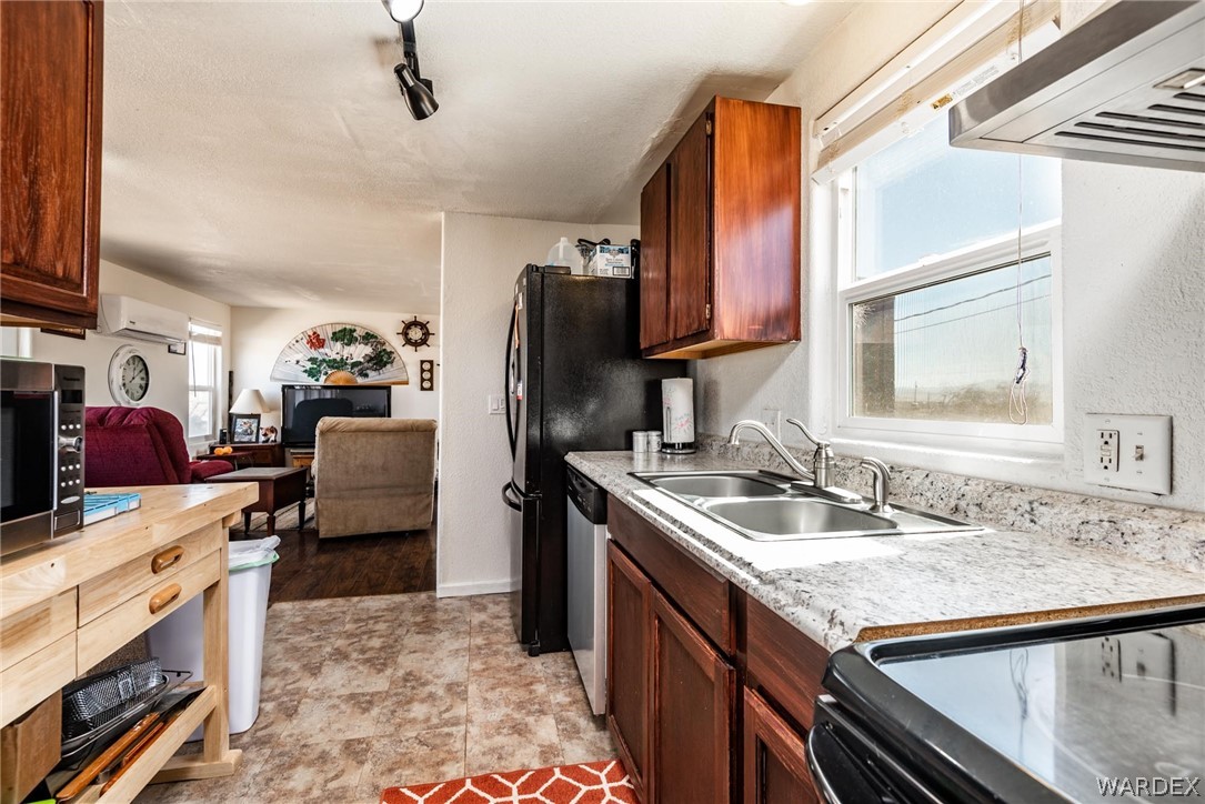 3535 Mobile Road Golden Valley, AZ 86413 - Photo 10 of 37