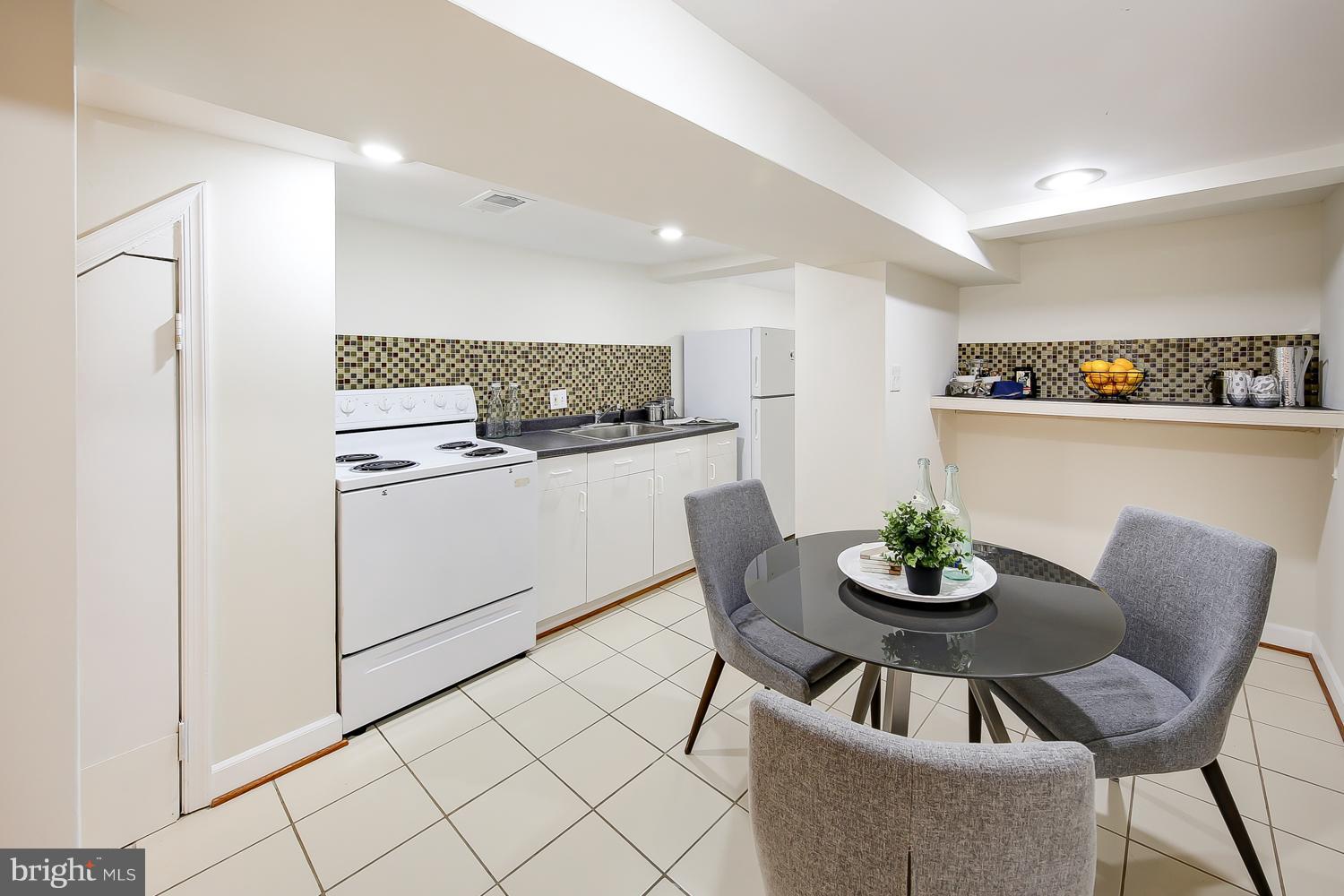 595 Columbia Road Northwest Washington, DC 20001 - Photo 25 of 30 Basement