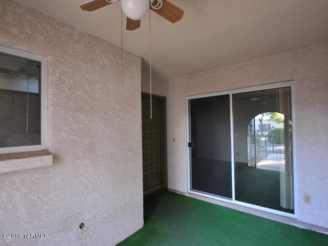 600 East River Road, Unit P Tucson, AZ 85704 - Photo 5 of 28 a view of empty room with window