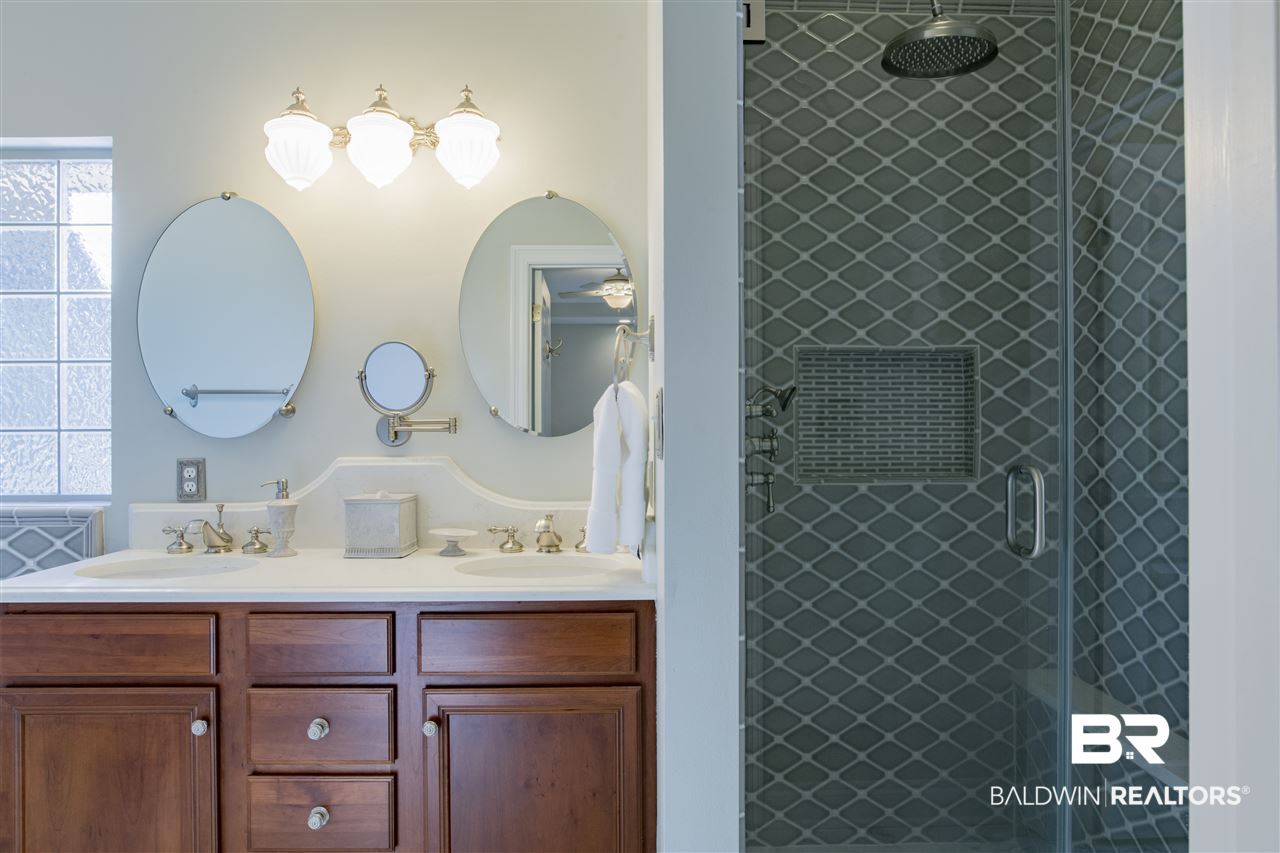 11064 Rosa Court Fairhope, AL 36532 - Photo 49 of 50 Master BR bath