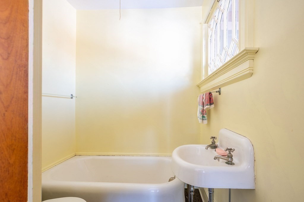 89 Ridge Avenue Athol, MA 01331 - Photo 13 of 36 Gallery Image 13