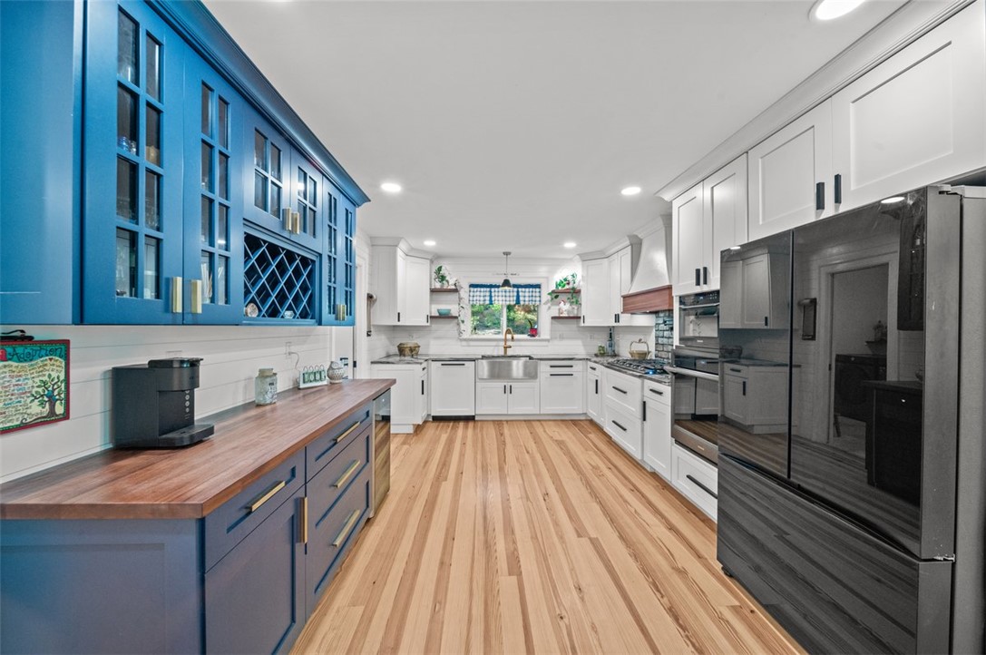 1258 Cove Creek Road Pickens, SC 29671 - Photo 8 of 44