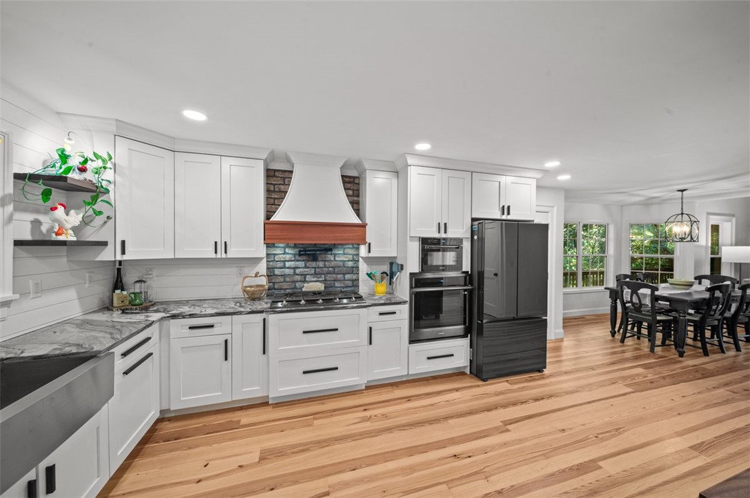 1258 Cove Creek Road Pickens, SC 29671 - Photo 9 of 44