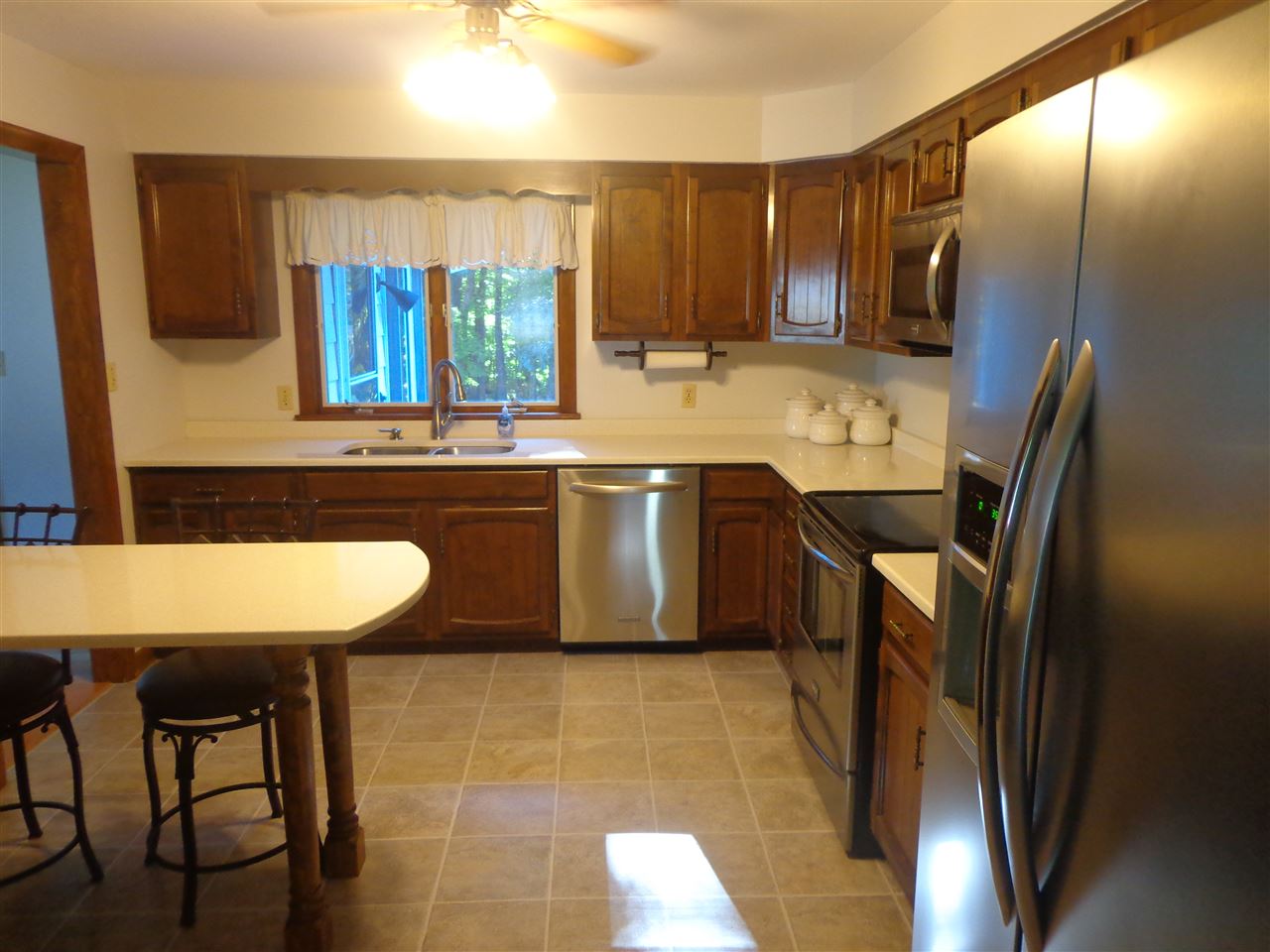 276 Huse Road Manchester, NH 03103 - Photo 21 of 40