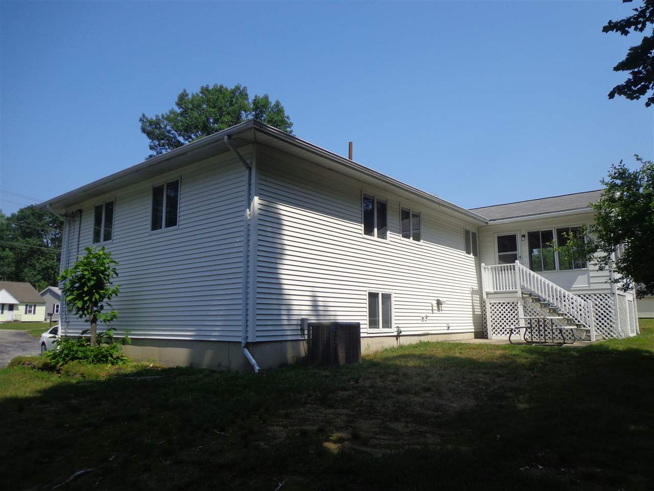 276 Huse Road Manchester, NH 03103 - Photo 5 of 40