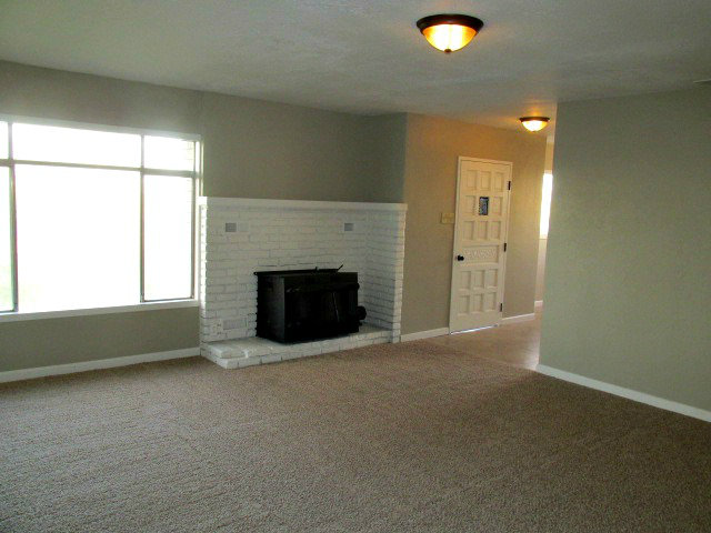14818 Grassland Road Lodi, CA 95240 - Photo 3 of 17 Gallery Image 3