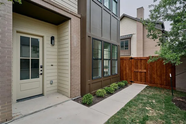 $550,000 | 2209 Woodland Avenue, Unit 101, Austin, TX 78741