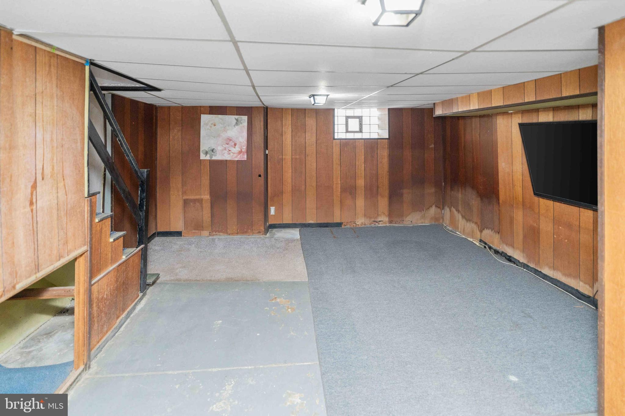 1130 Fanshawe Street Philadelphia, PA 19111 - Photo 21 of 32 a view of entryway with wooden floor