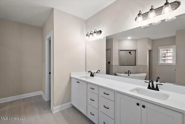 $379,900 | 1184 Creekside Lane, Hernando, MS 38632