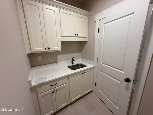 $379,900 | 1184 Creekside Lane, Hernando, MS 38632