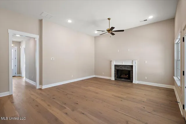 $379,900 | 1184 Creekside Lane, Hernando, MS 38632