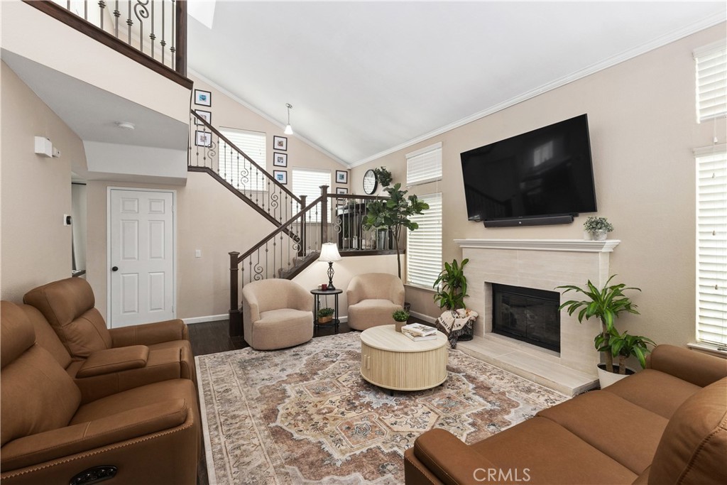 557 Summerfield Way Orange, CA 92866 - Photo 9 of 40