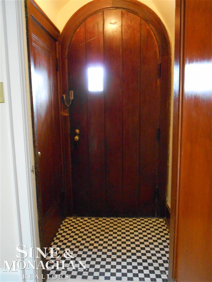 2032 Hawthorne Road Grosse Pointe Woods, MI 48236 - Photo 18 of 25