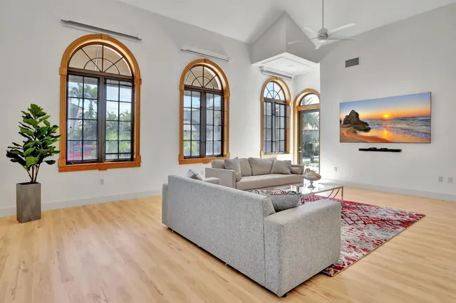 $2,580,000 | 3901 Northeast 23rd Terrace, Lighthouse Point, FL 33064