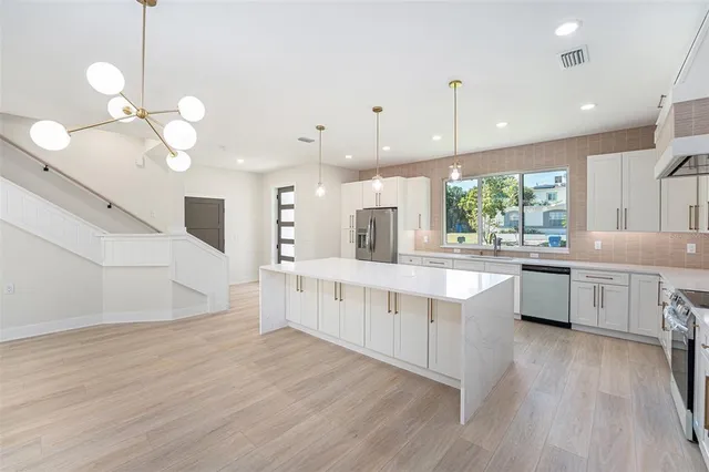 $925,000 | 514 Summit Street, Largo, FL 33770