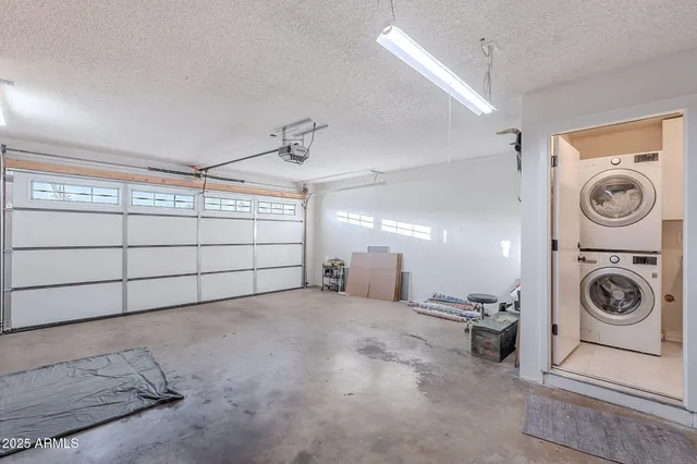 a view of an outdoor kitchen