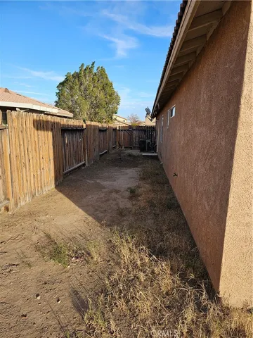 $2,300 | 781 Aurora Way, Blythe, CA 92225